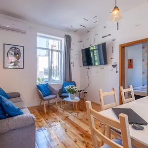 Blue House Center 3bdr Family & Friends Appartamento